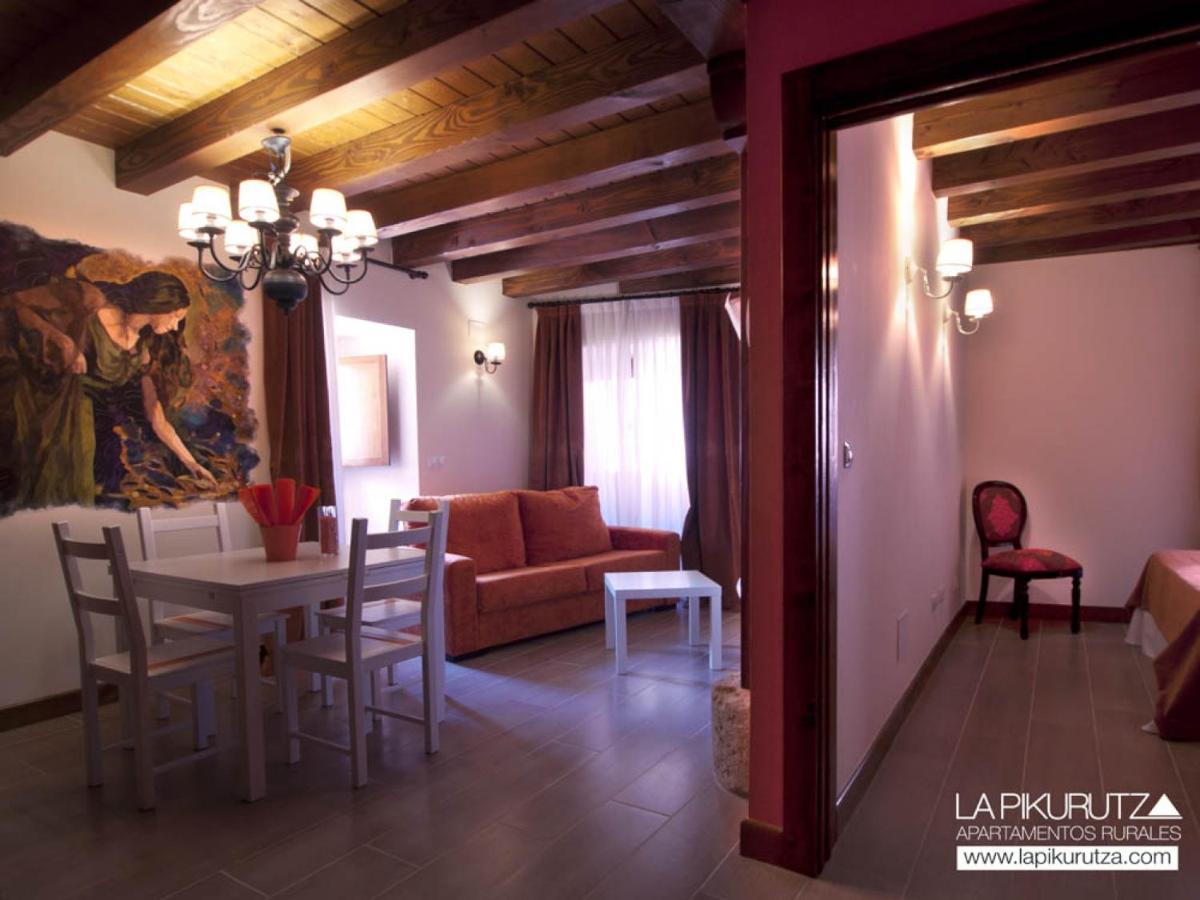 Apartamentos Rurales La Pikurutza Bernedo Екстериор снимка